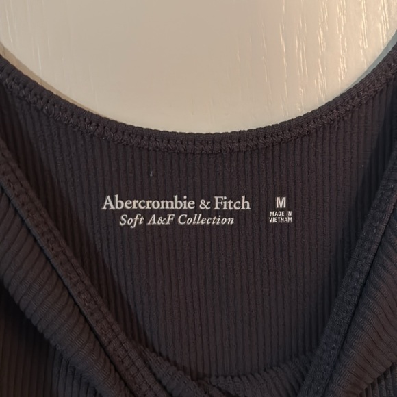 Abercrombie & Fitch Ribbed Tank *M* - Picture 2 of 2